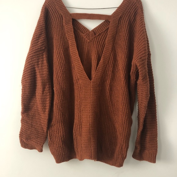 oversized brown knit sweater with cut out - Picture 2 of 4